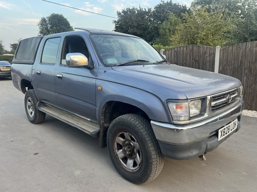 Toyota hilux 4x4 double - toyota,