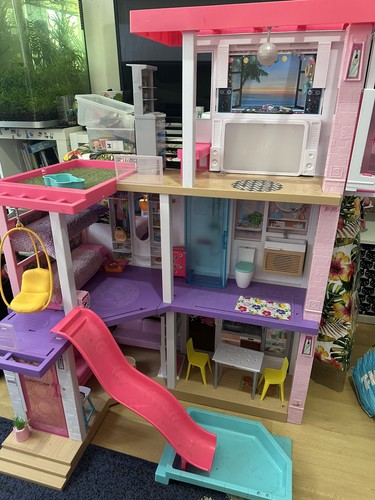 Barbie dream house - barbie,