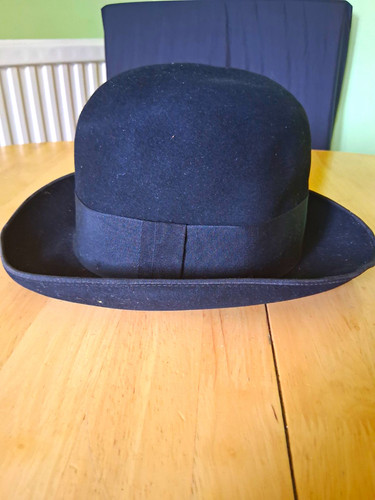 Black felt bowler - black,