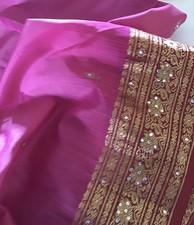 100% SILK  SARI HOT PINK & EMBELLISHED GOLD BORDER REMNANT 45 CMS. X 72 CMS.