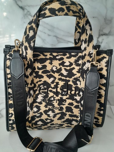 River island medium animal - island,