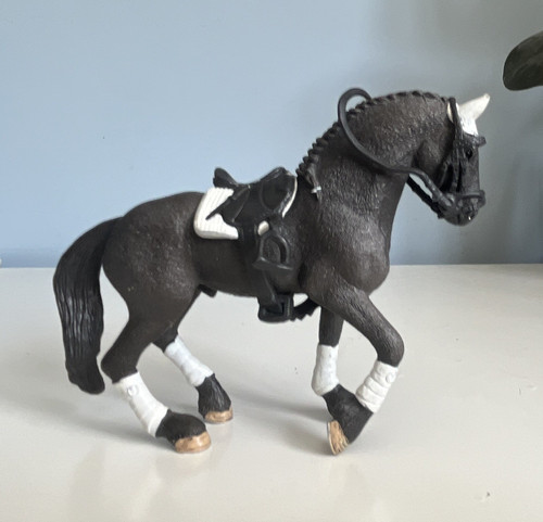Schleich horse 42457 friesian