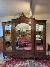 EXCEPTIONAL FRENCH ANTIQUE OAK THREE DOOR MIRRORED ARMOIRE/WADROBE CIRCA 1890