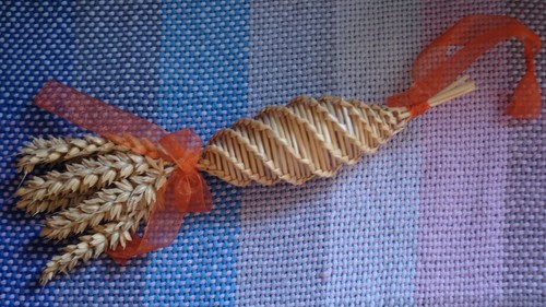 Rustic handmade straw corn - rustic,