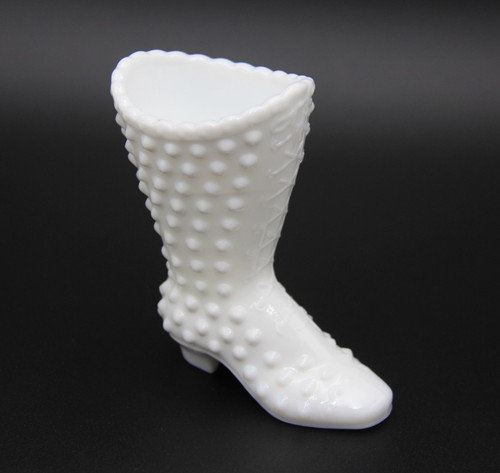 1970 fenton milk glass - fenton,