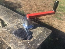  Lewmar 8 Winch Chrome