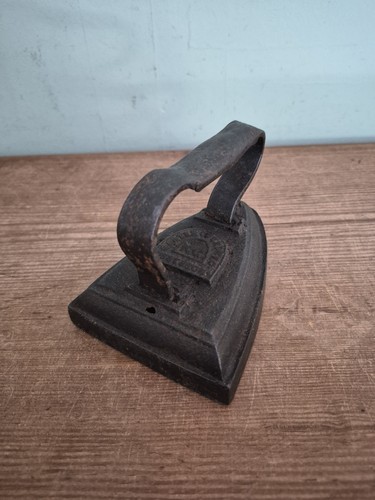 Antique vintage flat - vintage, sad