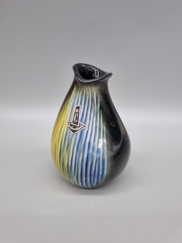 Biomorphic studio style bud - a,