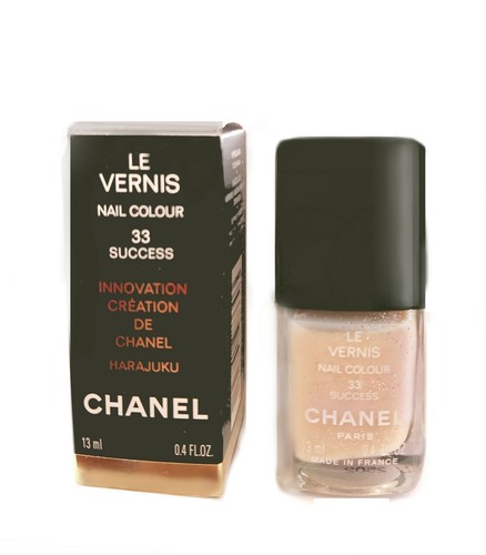 Chanel vernis nail polish - chanel,