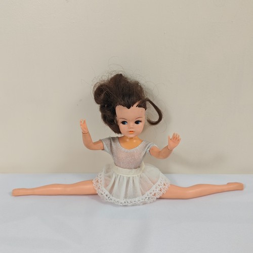 Vintage pedigree sindy - pedigree, doll