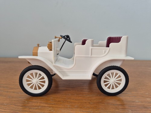 Sylvanian famlies wedding car - famlies,