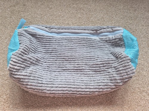Shoe washing bag for trainers - shoe,