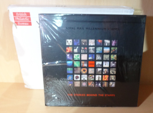 Royal mail year book - royal, 2000