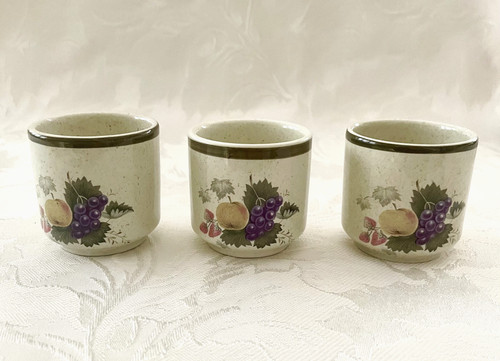 Vintage 1976 set three - set, of