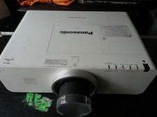 PANASONIC PROJECTOR PT-EZ570