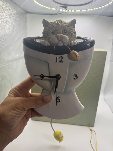 Comic curious cats - &,