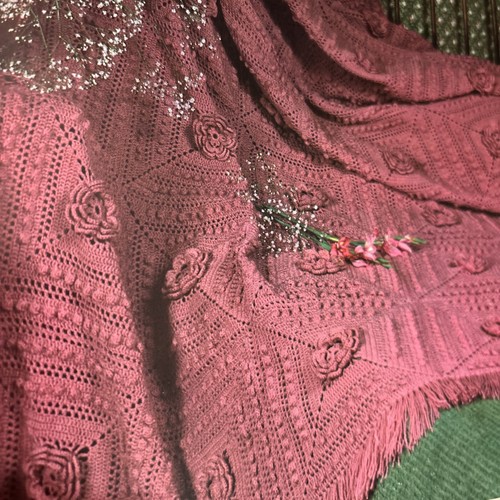 Gorgeous soft wool throw - gorgeous,