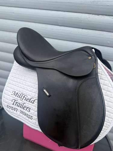 Inch black wintec saddle - black,