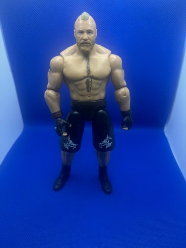 Brock lesnar wwe figure modern - wwe,