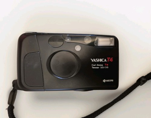 Yashica compact film - t4, camera
