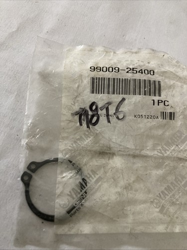 Yamaha 99009 25400 clip - 99009-25400,