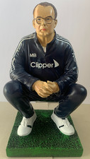 MARCELO BIELSA GNOME IN A CROUCHING POSITION EL LOCO STATUE LEEDS UNITED MOT