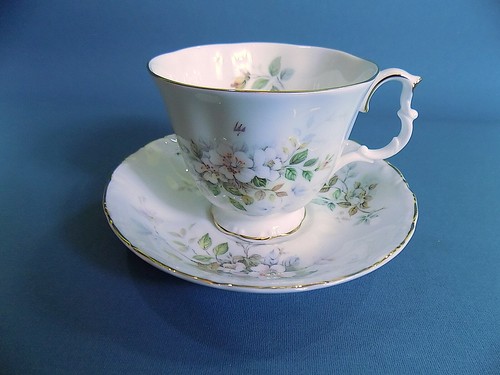 Royal albert haworth cup - haworth,