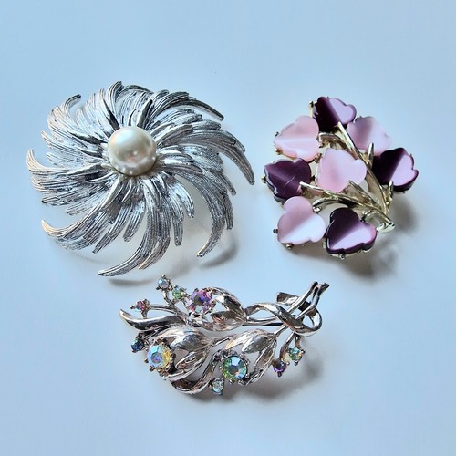 Vintage joblot brooches - 3,