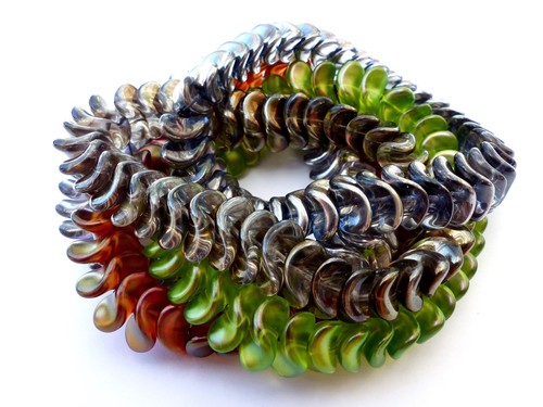 Twisted diamond bicone - diamond,