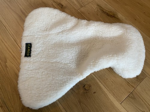 Cameo equine faux fur saddle - cameo,