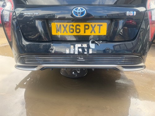 Toyota prius mk4 zvw50 2016 - toyota,
