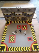 1998 BBC ROBOT WARS BATTLE ARENA PLAYSET Sounds Diecast Pullback Chaos 2