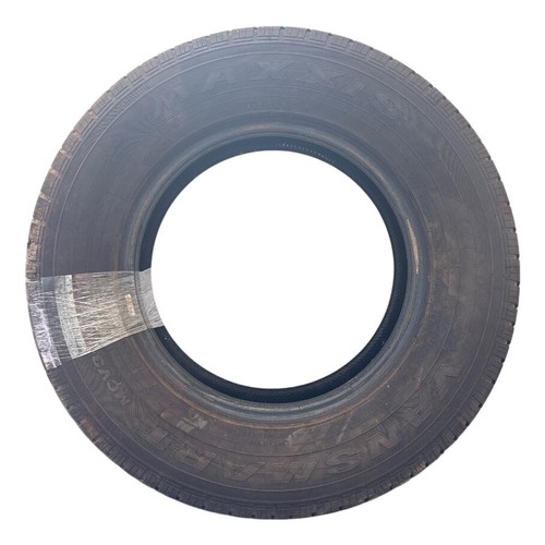 215 16c tyre maxxis - 215/75/16c, r