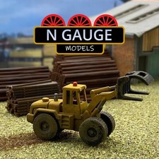 PAINTED -N Scale Gauge Wheel Loader 'Raised Grapple'  1:148 (Logs Timber Tree)
