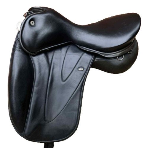 Wow size dressage saddle - 18",