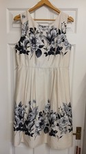 Stunning DEBUT Dress Size 14