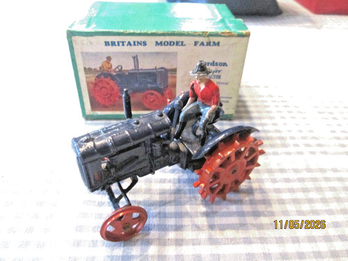 Britains 127f fordson - britains,