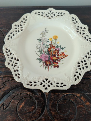 Royal creamware england - royal,