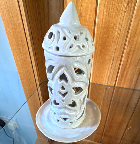 White ceramic moroccan pierced - white,