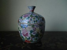 19th century Chinese Straits  Mille Fleur Famille Rose Lidded Bowl
