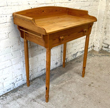 Antique Style Pine Single