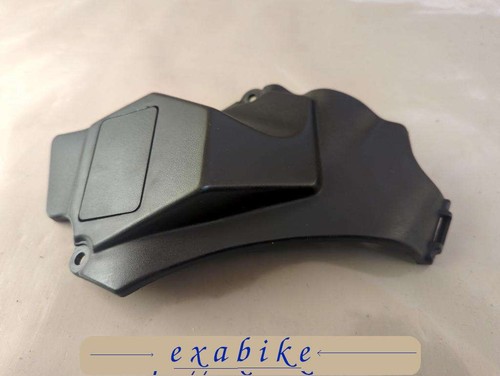 Left plastic element for