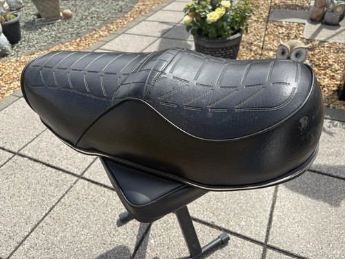 Triumph t140 norman hyde seat - t140,