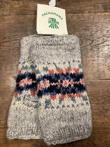 Bnwt pachamama wool - bnwt, wrist