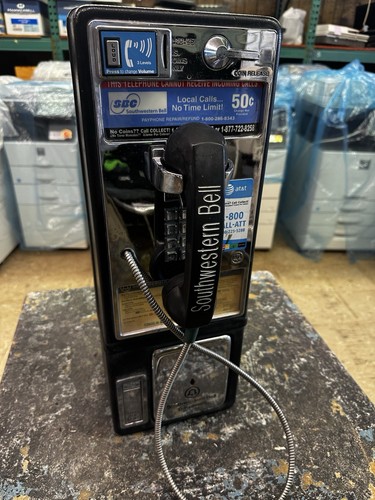 Functioning vtg payphone - payphone, with
