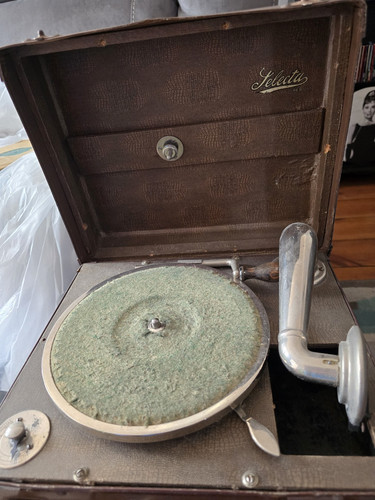 Selecta 1930s portable - selecta,