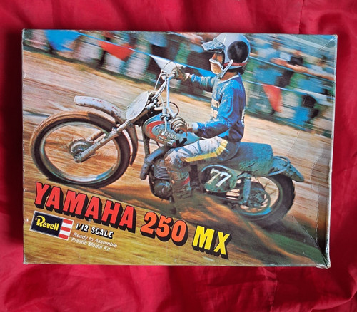 Revell 1518 yamaha 250 - 1/12,