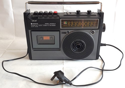 Vintage sanyo m2422lg portable - vintage,