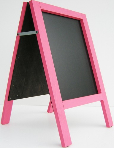 CHALKBOARD-BLACKBOARD-PAVEMENT