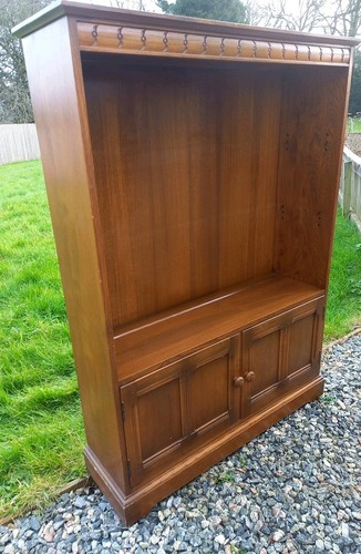 Vintage ercol mural - 723, golden